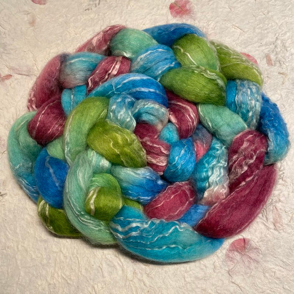 IxCHeL Fibre& Yarns Blue Faced Leicester Seaweed Cashmere Tops colourway Celestial Clouds
