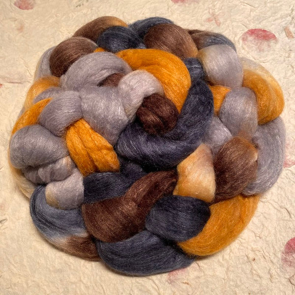 Ixchel Fibre & Yarns Blossom Bunny Tops colourway Silver Medusa