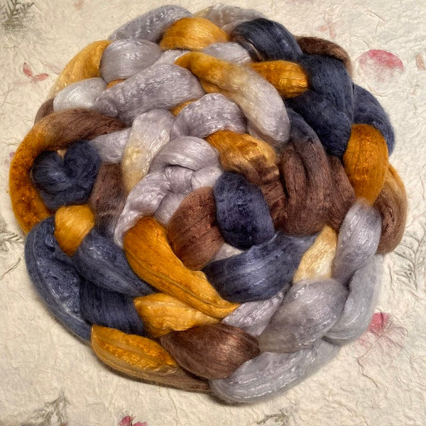 IxCHeL Fibre & Yarns Cashmerino Silk Top colourway Silver Medusa