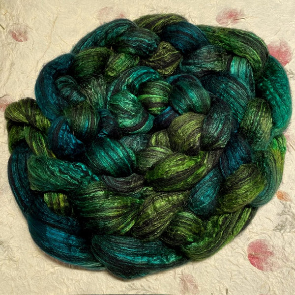 IxCHeL Fibre & Yarns Gothic Tops colourway Emerald Forest Nymph