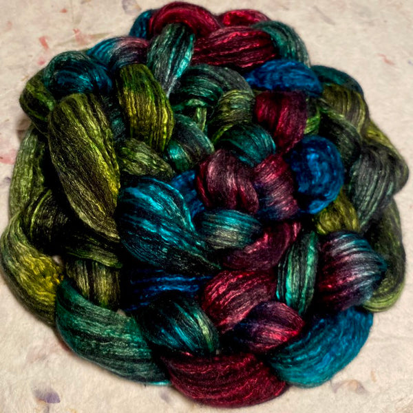 IxCHeL Fibre & Yarns Gothic Tops colourway Groovy