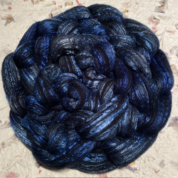 IxCHeL Fibre & Yarns Gothic Tops colourway Indigo