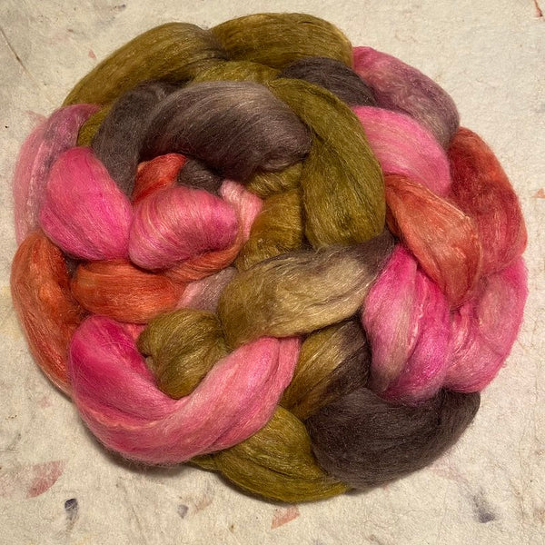 IxCHeL Fibre & Yarns Guanaco Blend Tops colourway Lotus Flower