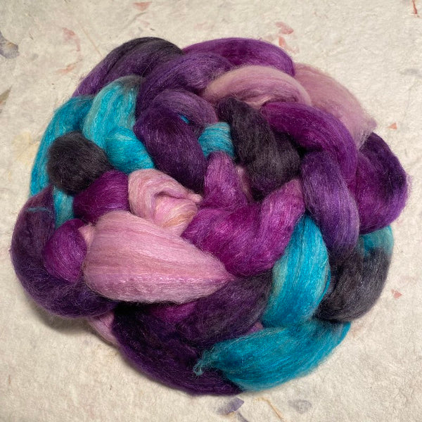 IxCHeL Fibre & Yarns Guanaco Blend Tops colourway Mort's Library