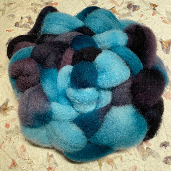IxCHeL Fibre & Yarns Hog Island Tops colourway Cosmic Wave