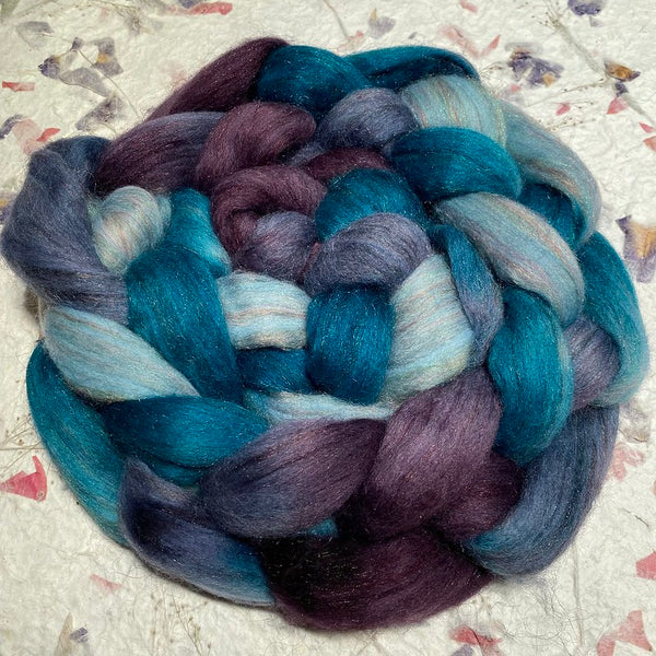 IxCHeL Fibre & Yarns Magic Tops colourway Cosmic Wave