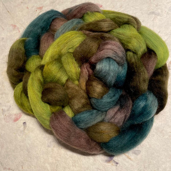 IxCHeL Fibre & Yarns Magic Tops colourway Green Fairy