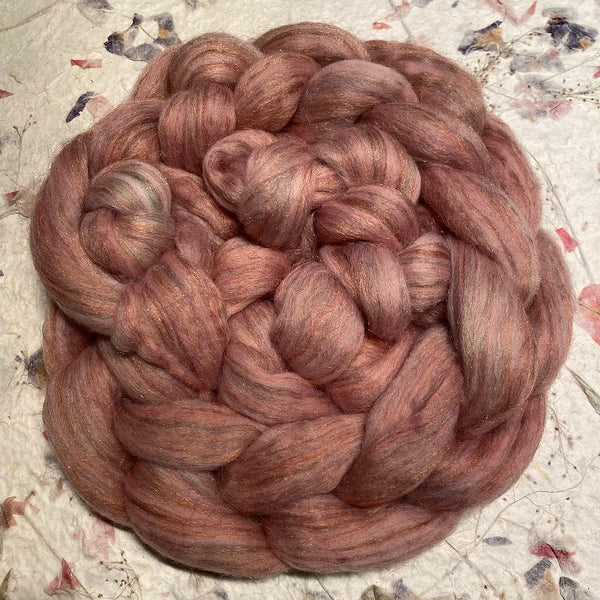 IxCHeL Fibre & Yarns Magic Tops colourway Rose dyed with Madder Root