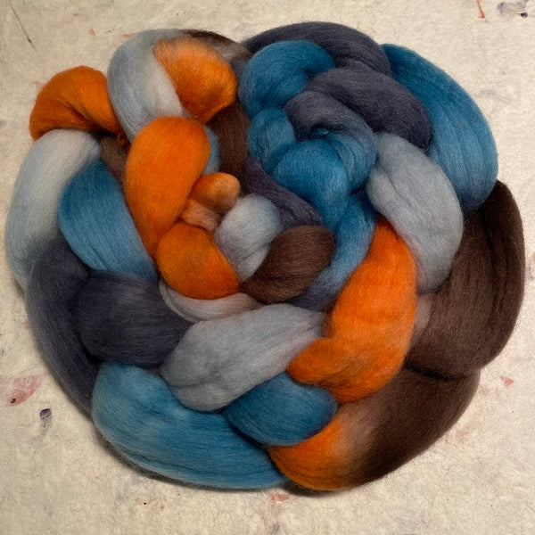 IxCHeL Fibre & Yarns Navajo Churro Tops colourway The Ghost Way