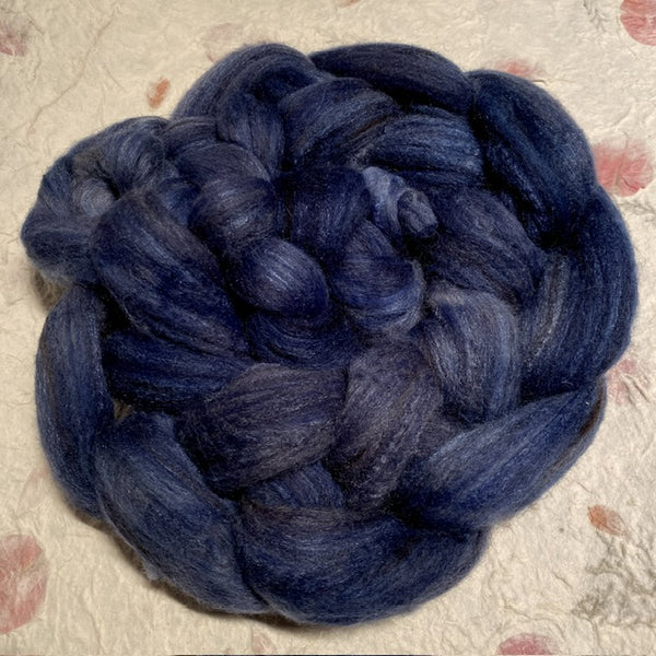 IxCHeL Fibre & Yarns Outlander Tops colourway Inverness SKy