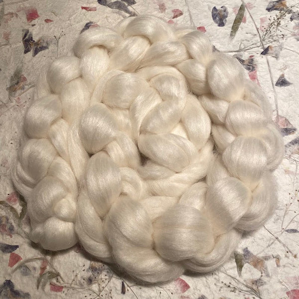 IxCHeL Fibre & Yarns Pearl Bunny Tops colourway Pearl