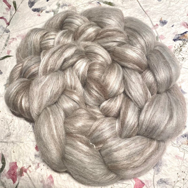 IxCHeL Fibre & Yarns Romanov Blend Tops colourway Natural