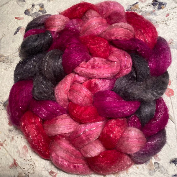 IxCHeL Fibre & Yarns Tundra Qiviut Blend Tops colourway Arctic Flowers