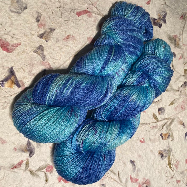 IxCHeL Fibre & Yarns Cashmere Merino Silk 4ply Yarn colourway Lagoon Splash
