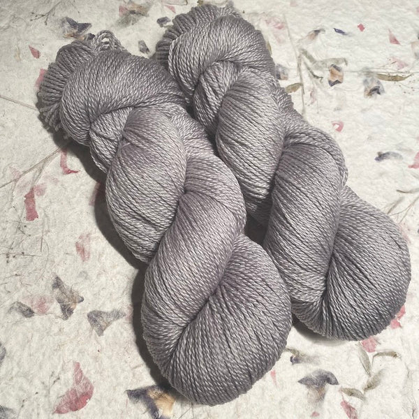 IxCHeL Fibre & Yarns Cashmere Merino Silk 4ply Yarn colourway Silver