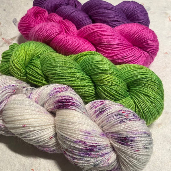 IxCHeL Fibre And Yarns 4ply Sock Yarn Geogradient Set colours of the Witchcraft