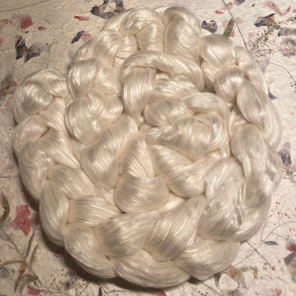 IxCHeL Fibre & Yarns Cashmerino Silk Top colourway Snow (Natural)