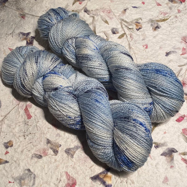 IxCHeL Fibre & Yarns Cashmere Merino Silk 4ply Yarn colourway Antarctica