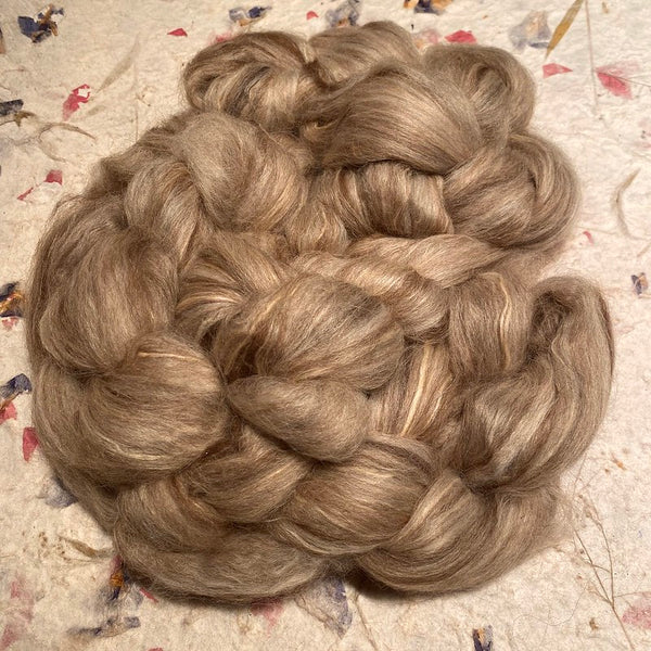 IxCHeL Fibre & Yarns Vampire Deer Tops colourway Natural