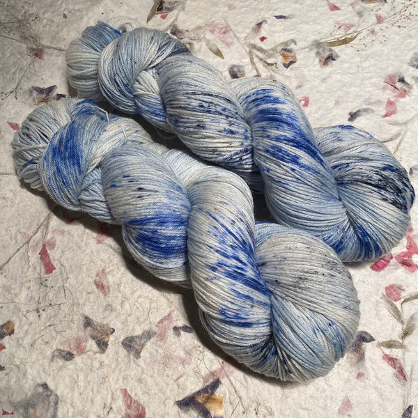 IxCHeL Fibre & Yarns Silver Star 4ply Sock Yarn colourway Antarctica