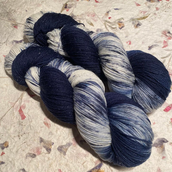 IxCHeL Fibre & Yarns Silver Star 4ply Sock Yarn colourway Demin Splash