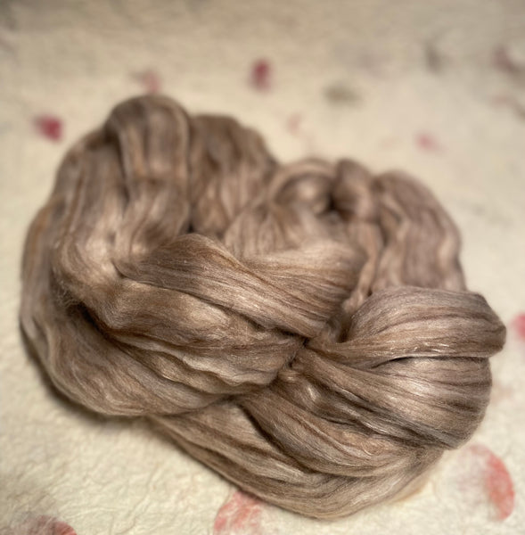 IxCHeL Fibre & Yarns Bunny Bison Bliss BBB Tops colourway Natural