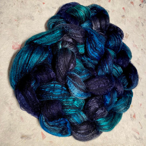 IxCHeL Fibre & Yarns Gothic Tops colourway Inkheart