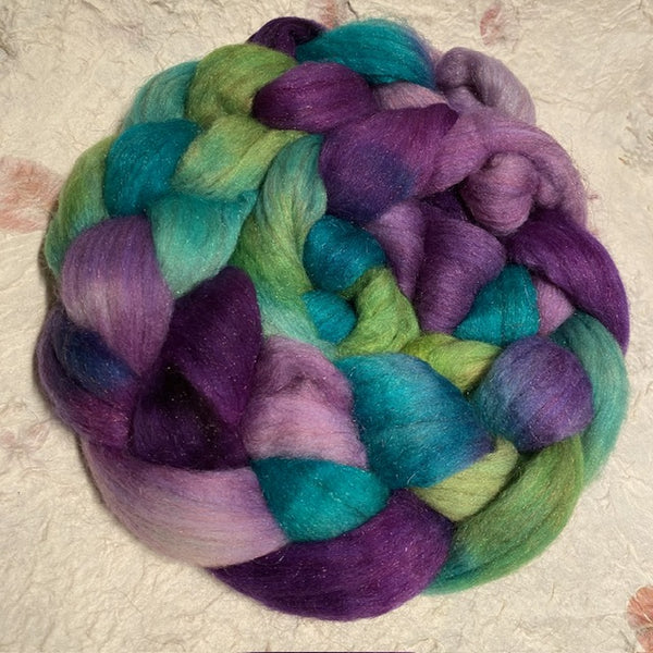 IxCHeL Fibre And Yarns Magic Tops colourway Aurora