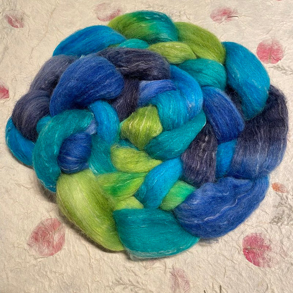 IxCHeL Fibre & Yarns North Ronaldsay Blend Tops colourway Northern Lights