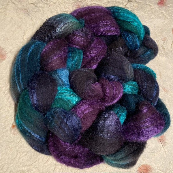IxCHeL Fibre And Yarns Ouessant BFL Silk Tops colourway Nevermore