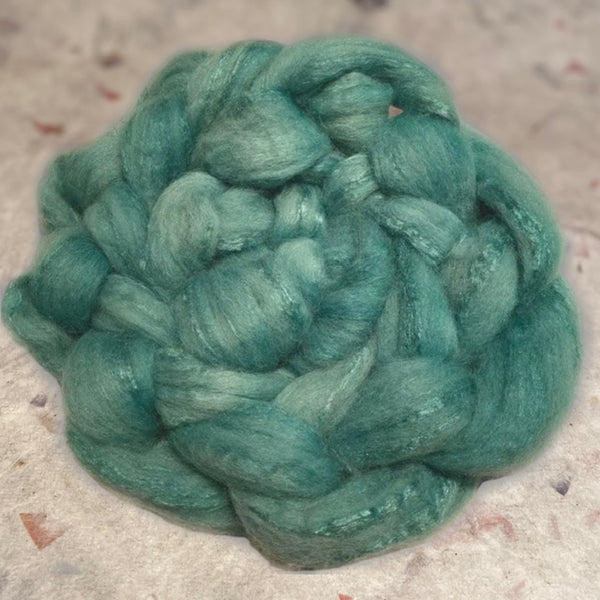IxCHeL Fibre And Yarns Shetland Dream Tops colourway Freezing In A Kilt Dyed with Woad