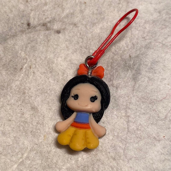 IxCHeL Fibre And Yarns Stitch Marker Fairytale Princess range Snow White