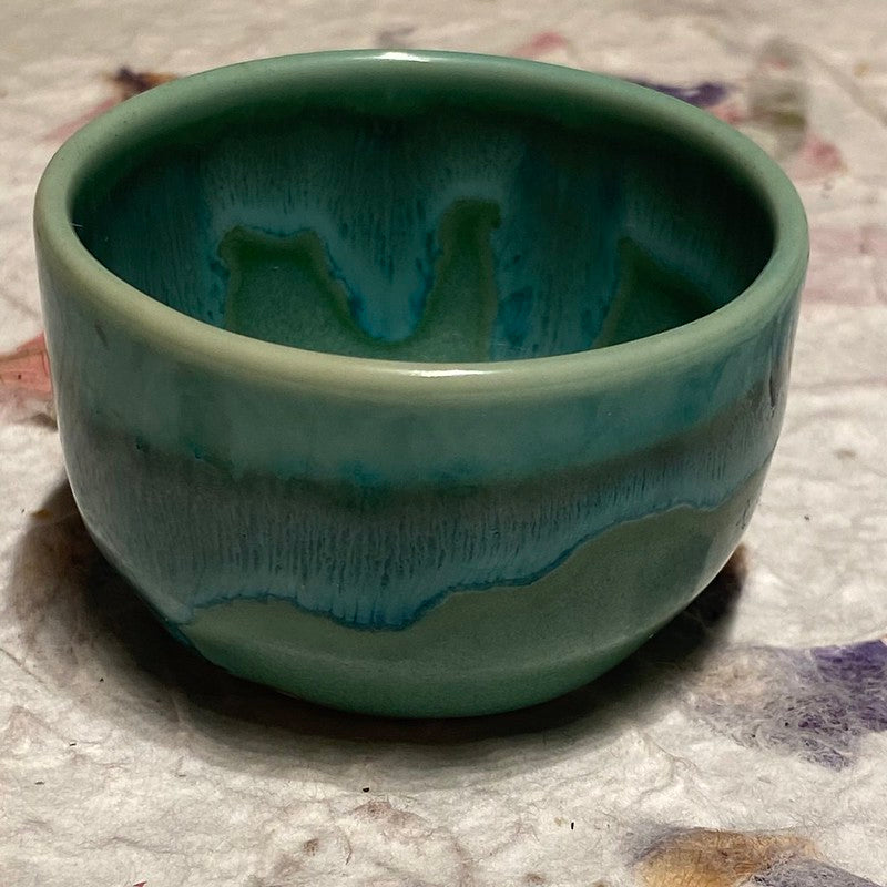 IxCHeL Fibre & Yarns Ceramic Spindle Cup showing the green Turquoise colouring glazed  