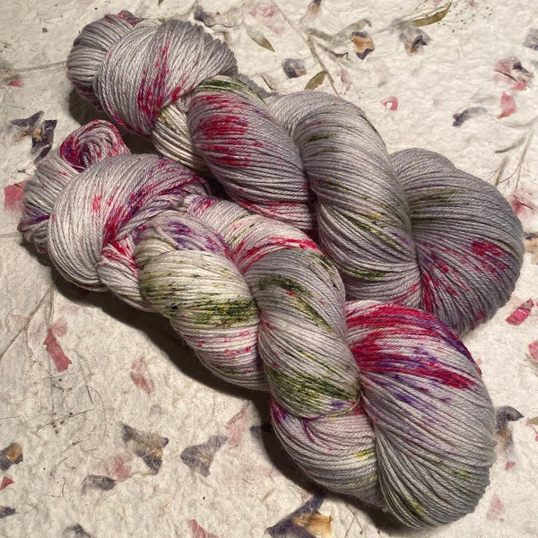 IxCHeL Fibre & Yarns 4ply Sock Yarn colourway Cherry Blossom Love