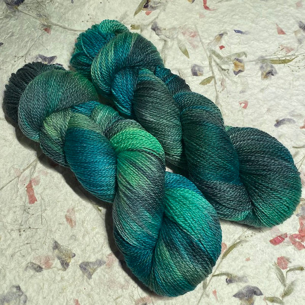 IxCHeL Fibre & Yarns Cashmere Merino Silk 4ply Yarn colourway Goblin