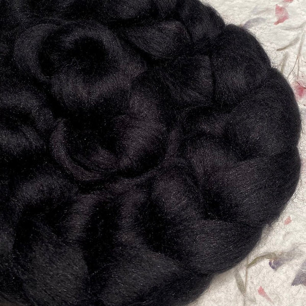 IxCHeL Fibre And Yarns Black Bunny Tops colourway Natural