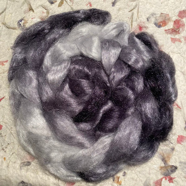 IxCHeL Fibre & Yarns Fire Star Top colourway Silver